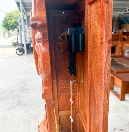 Đồng Hồ Gỗ Hương Đá Mẫu Hoa Lá Tây Cao Cấp 1m75