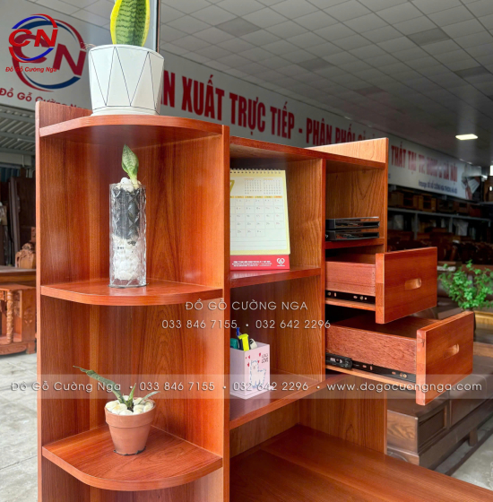 Bàn Học Sinh Gỗ Xoan Đào Tự Nhiên Có Kệ Sách Và Ngăn Kéo Tiện Dụng