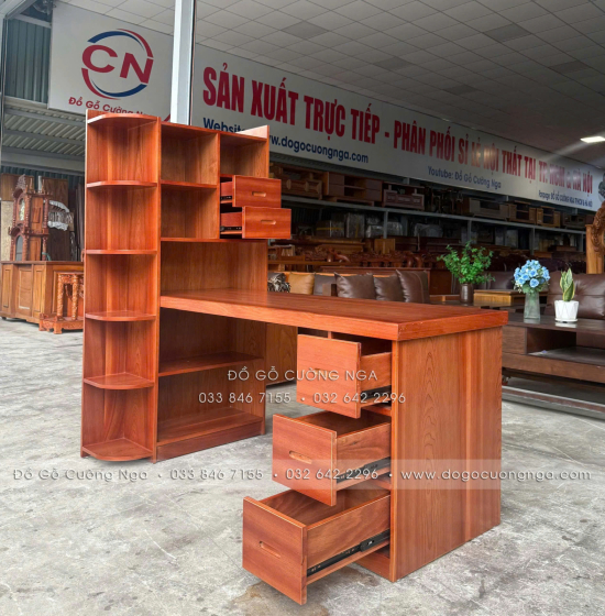 Bàn Học Sinh Gỗ Xoan Đào Tự Nhiên Có Kệ Sách Và Ngăn Kéo Tiện Dụng