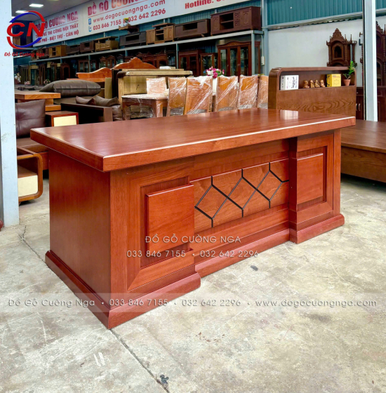 Bàn Làm Việc Giám Đốc Gỗ Xoan Đào 1m87 Chạm Chỉ Sang Trọng