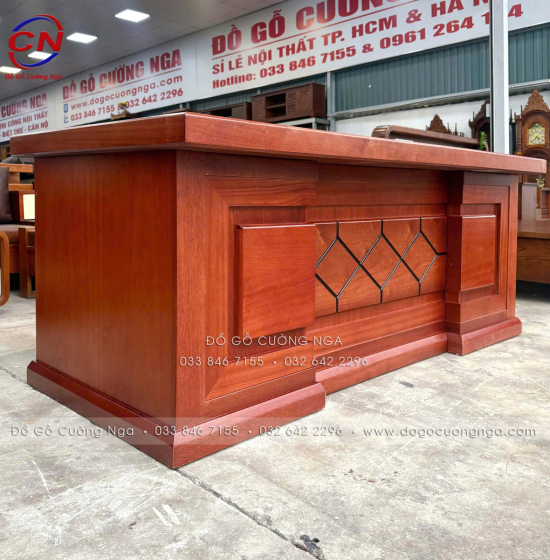 Bàn Làm Việc Giám Đốc Gỗ Xoan Đào 1m87 Chạm Chỉ Sang Trọng