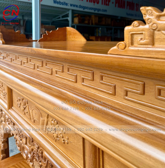 Bàn Thờ Gỗ Gõ Đỏ 1m27 Chạm Như Ý – Dáng Án Gian Gọn, Chạm Sắc Nét