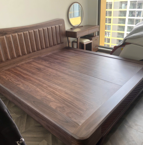 Giường Ngủ Gỗ Óc Chó Kiểu Nhật Chân Thuyền Sang Trọng 