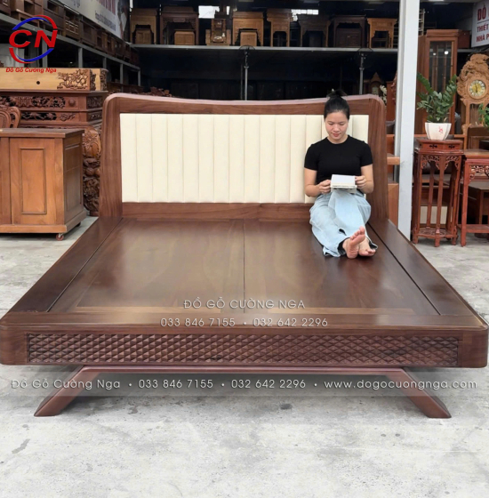Giường Ngủ Gỗ Hương Xám Màu Óc Chó Kiểu Nhật Chân Thuyền Đầu Nệm 