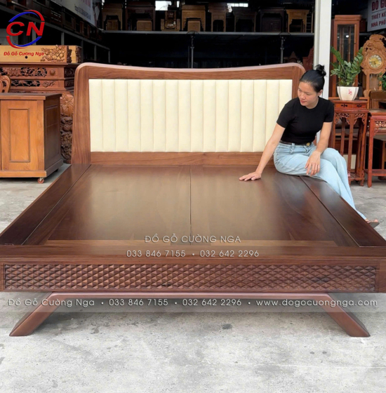 Giường Ngủ Gỗ Hương Xám Màu Óc Chó Kiểu Nhật Chân Thuyền Đầu Nệm 