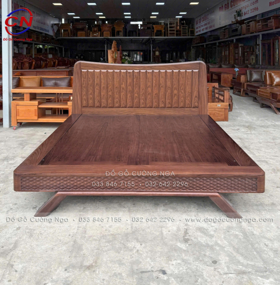 Giường Gỗ Hương Xám Kiểu Nhật Chân Thuyền Màu Óc Chó Sang Trọng 