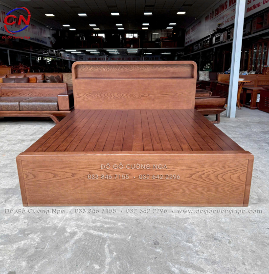 Giường Ngủ Gỗ Sồi Nga Lau Màu Óc Chó Kết Hợp Kệ Đầu Giường Vai Sát Đất 
