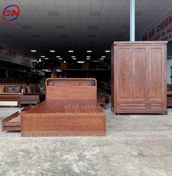 Giường Ngủ Gỗ Sồi Nga Lau Màu Óc Chó Kết Hợp Kệ Đầu Giường Vai Sát Đất 