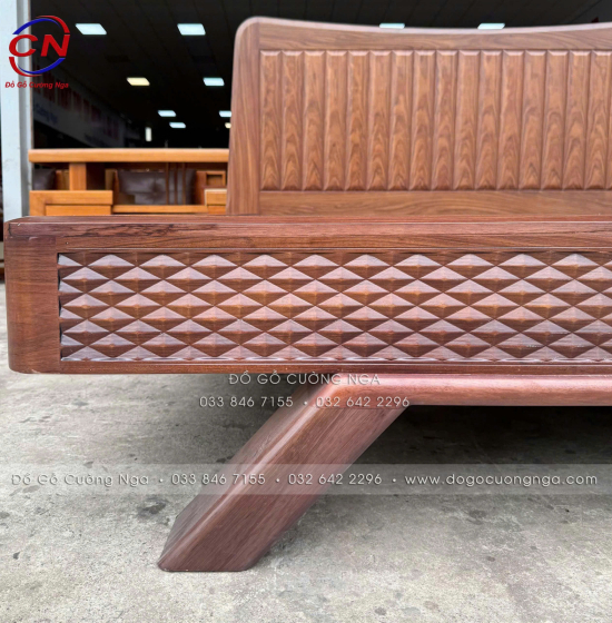 Giường Ngủ Gỗ Óc Chó Kiểu Nhật Chân Thuyền Sang Trọng 