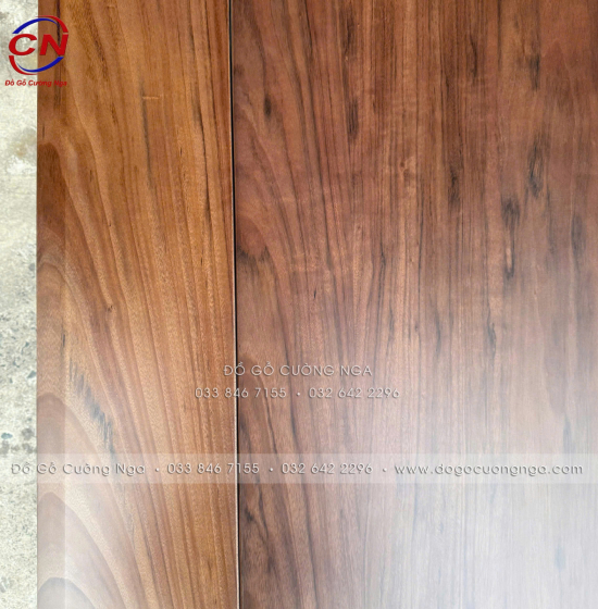 Giường Ngủ Gỗ Óc Chó Kiểu Nhật Chân Thuyền Đầu Nệm 