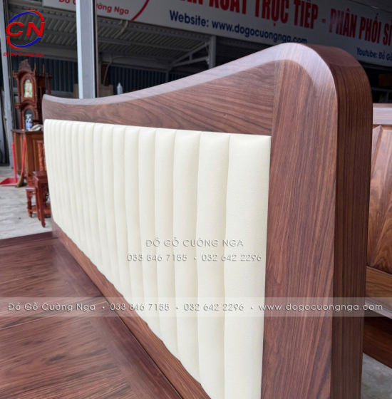 Giường Ngủ Gỗ Óc Chó Kiểu Nhật Chân Thuyền Đầu Nệm 