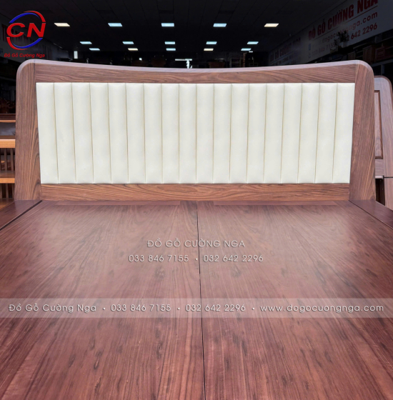 Giường Ngủ Gỗ Óc Chó Kiểu Nhật Chân Thuyền Đầu Nệm 