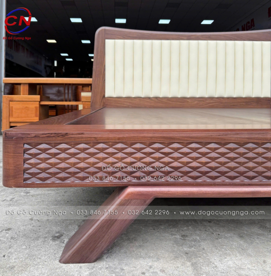 Giường Ngủ Gỗ Óc Chó Kiểu Nhật Chân Thuyền Đầu Nệm 