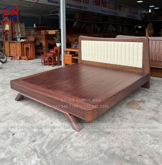 Giường Ngủ Gỗ Óc Chó Kiểu Nhật Chân Thuyền Đầu Nệm 
