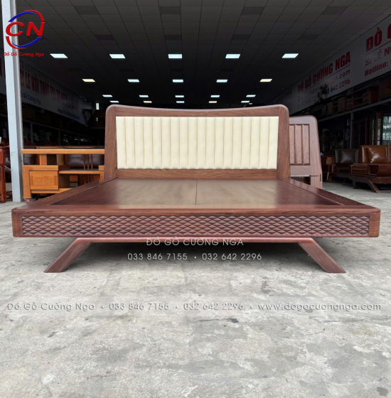 Giường Ngủ Gỗ Óc Chó Kiểu Nhật Chân Thuyền Đầu Nệm 