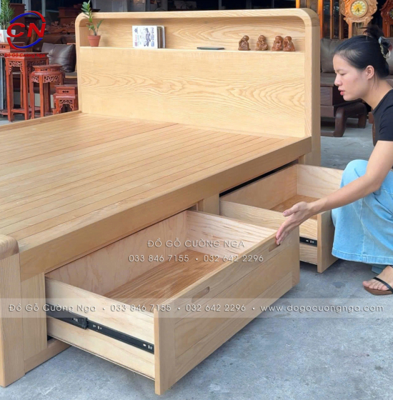 Giường Ngủ Gỗ Sồi Nga 2 Ngăn Kéo Màu Tự Nhiên Kèm Kệ Đầu Giường 