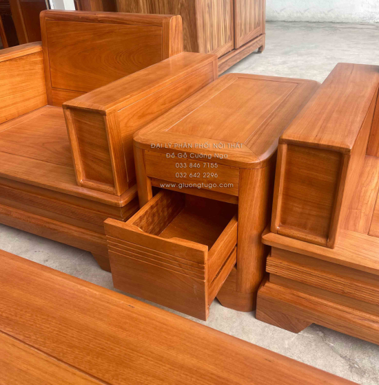 Bộ Bàn Ghế Sofa Gỗ Gõ Đỏ Đối Xứng Chân Pháo 5 Món 