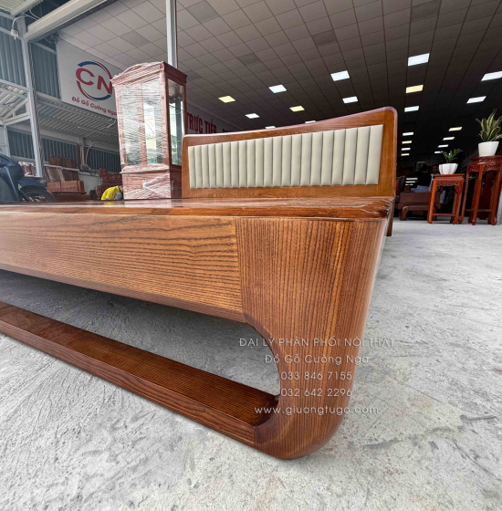 Giường Ngủ Kiểu Nhật Gỗ Sồi Nga Lau Màu Óc Chó Mẫu Chân Quỳ Bọc Nệm