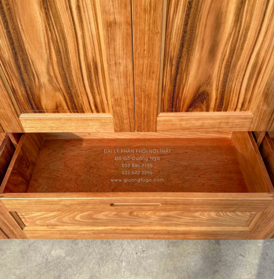 Tủ Áo Gỗ Hương Xám 4 Cánh Góc Trang Trí Bền Đẹp 