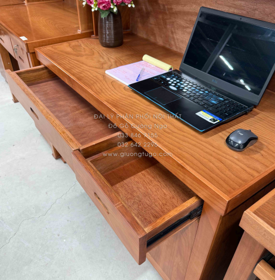 Bàn Học Sinh Gỗ Xoan Đào 1m2 Kèm Kệ Sách Cho Bé