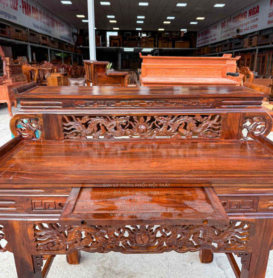 Bàn thờ gia tiên 2 tầng gỗ muồng - tay cuốn 1m34 giá rẻ 