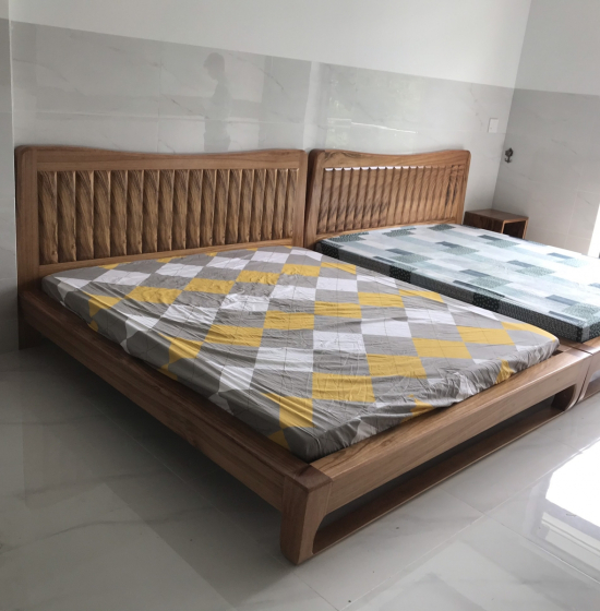 Giường Ngủ Kiểu Nhật Gỗ Hương Xám - Chân Quỳ Hiện Đại 