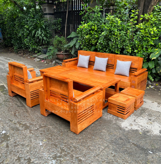 Bàn Ghế Sofa Gỗ Sồi Nga Đối Trứng 7 Món - Lau Màu Gõ Đỏ 