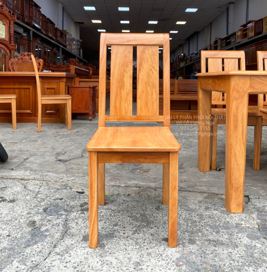 Bộ Bàn Ăn Gỗ Gõ Đỏ Hiện Đại 8 Ghế Mặt Liền 