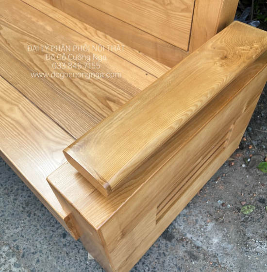 Ghế Sofa Gỗ Sồi Nga 2m3x2m Góc Chữ L Tựa Trơn 