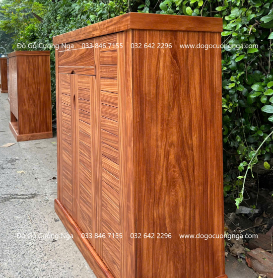 Tủ Giày Dép Gỗ Cẩm Vân 3 Cánh Mở Thiết Kế Lá Sách 